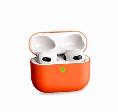 Помаранчевий силіконовий чохол для AirPods 3