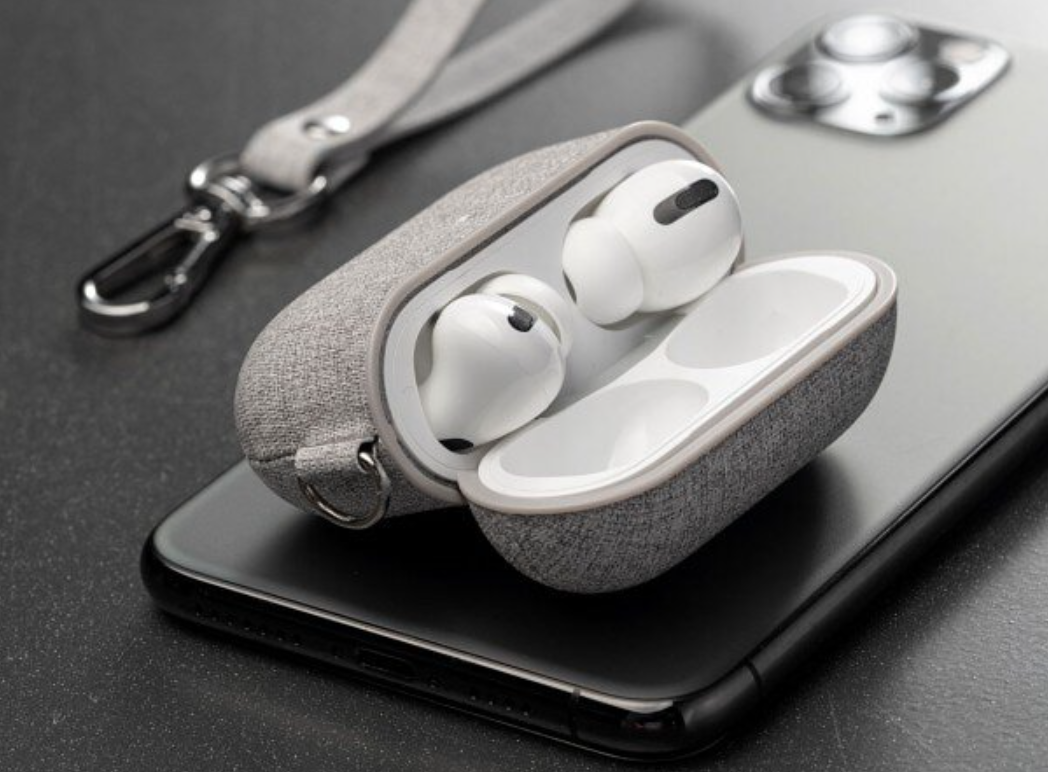 чохли з MagSafe для AirPods 4