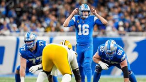 Lions Secure Playoff Berth with Thrilling Last-Minute Field Goal Against Packers